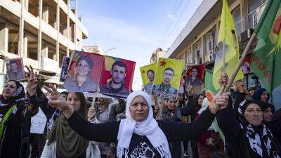 Сирийские курды протестуют против турецких бомбардировок - ru.euronews.com - Сирия - Турция - Анкара - Эль-Камышлы - Кобани