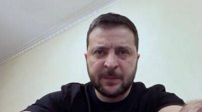 Зеленский призвал украинцев быть готовыми к новым атакам российских террористов