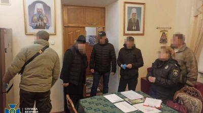 В церквях УПЦ МП на Тернопольщине и Прикарпатье провели обыски: найдены антиукраинские материалы