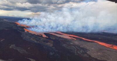 Впервые за 38 лет: самый большой действующий вулкан в мире Мауна-Лоа начал извергаться (видео)