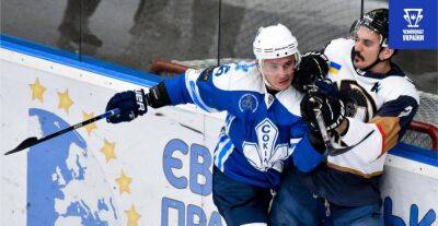 Чемпионат Украины по хоккею. Сокол разгромил Легион и вышел в единоличные лидеры