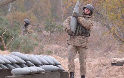 З "привітами" для окупантів: в Україні випустили перші 152 мм снаряди. Фото