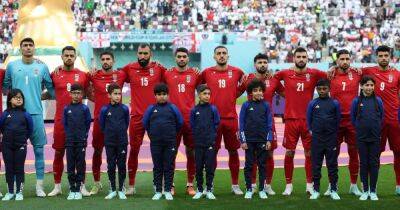 Кнутом и пряником: семьям сборной Ирана по футболу угрожают тюрьмой и пытками, — CNN