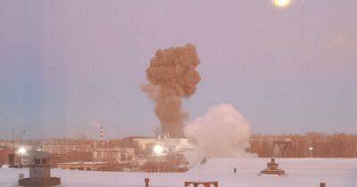 В Челябинске прогремел мощный взрыв, над городом столб дыма: что известно (фото, видео)