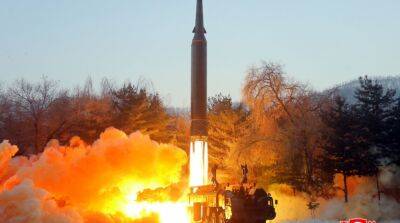 Северная Корея снова запустила ракету, пролетевшую над Японией