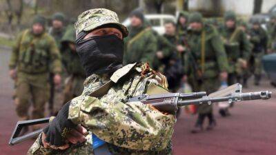 Берут "в плен" ради выкупа: как боевики из Донбасса и военные России издеваются над чмобиками