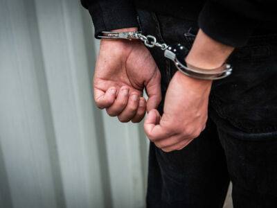 В Ташкентской области задержан помощник прокурора при получении 1500 долларов