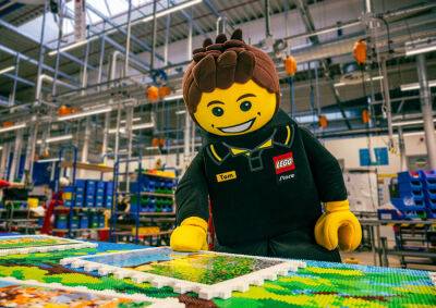 В Праге открылся первый официальный магазин LEGO: видео