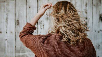 Непослушные волосы: ученые обнаружили причину неожиданную причину