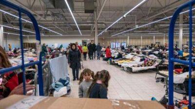 Украинские беженцы в Польше с марта 2023 года будут платить за проживание