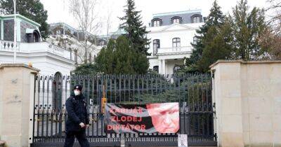 В Чехии предложили отключить тепло, воду и свет в домах российских дипломатов в Праге