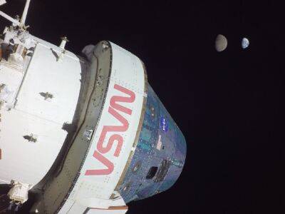 Космический корабль «Орион» сфотографировал Землю и Луну вместе с расстояния в 432 210 км, побив рекорд «Аполлона-13»