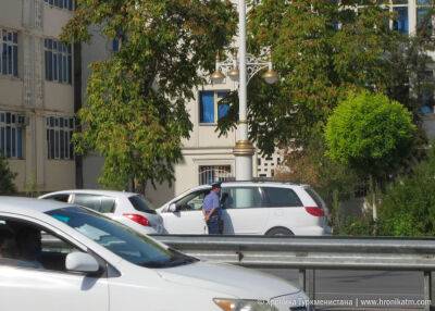 Полицейским Ашхабада приказали убрать красивые номера с личных автомобилей