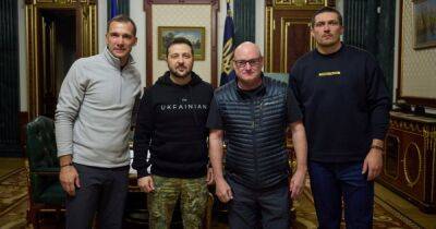 Футболист Андрей Шевченко, актер Лив Шрайбер и другие послы United24 объединились, чтобы помочь украинским врачам