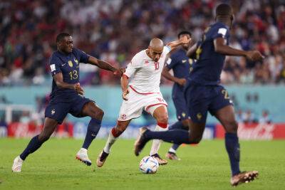 Франция на последних минутах вырвала ничью с Тунисом в последнем туре ЧМ-2022