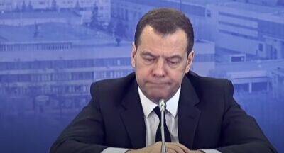 "Как он президентом работал?": Медведева после "дикого" заявления осмеяли даже россияне