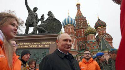Путин разрешил мобилизовывать уголовников и подписал закон о добровольческих формированиях