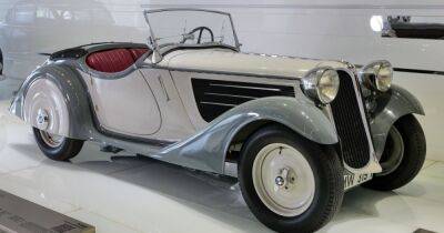 На аукцион выставлен самый первый спорткар BMW (фото)
