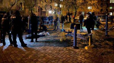 В Ровно мужчина бросил боеприпас на детской площадке, среди пострадавших ребенок