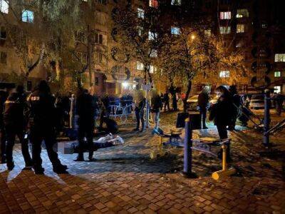 В Ровно неизвестные бросили гранату на детскую площадку: среди пострадавших ребенок