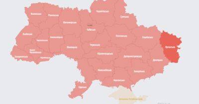 В Беларуси зафиксировали массовый взлет истребителей: по всей Украине воздушная тревога