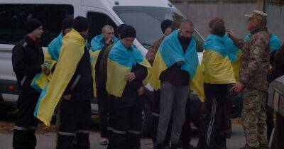 Новый обмен пленными: в Украину вернулись еще 19 бойцов (видео)