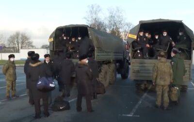 Российских "мобиков" бросают на фронт почти без подготовки: "проводят учения в беларуси из-за..."