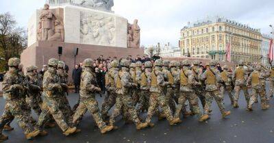 В День Лачплесиса военного парада не будет, а 18 ноября он пройдет –после двухлетнего перерыва