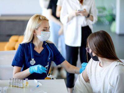 В Украине разрешили вводить бустерную COVID-прививку детям 12–17 лет - koronavirus.center - Китай - Украина