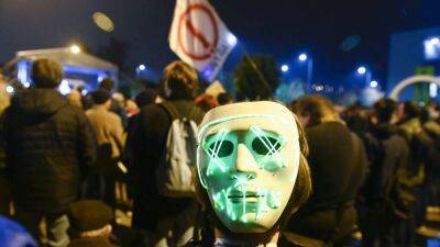 Венгрия: протесты против "госпропаганды"