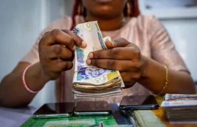 Власти Нигерии творчески подошли к борьбе с инфляцией — изменили дизайн денежных купюр - obzor.lt - Нигерия - Лагос - Абуджа
