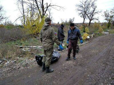 Окупанти заявили, що вилучили зі стихійних поховань у Сєвєродонецькій агломерації рештки 396 осіб