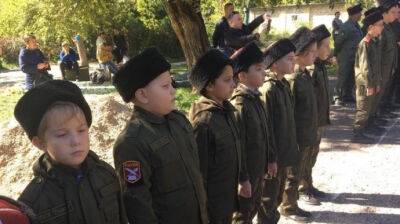 Оккупанты зомбируют украинских детей в Мелитополе - мэр