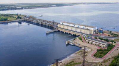 Россияне принудительно эвакуируют население из Берислава: говорят о возможном подрыве дамбы Каховской ГЭС
