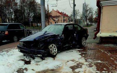 В Гродно водитель не справился с управлением и врезался в стену жилого дома