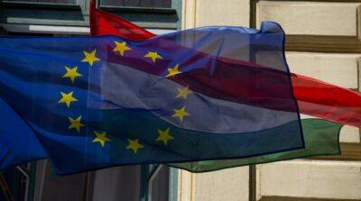 Венгрия пытается заблокировать 18 миллиардов евро для Украины – Bloomberg