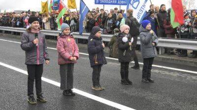 Белорусы отметили 7 ноября марафоном подарков