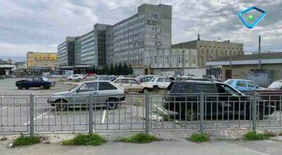 Парковка в Харькове превратилась в «кладбище» заброшенных автомобилей (сюжет)