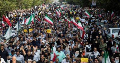 Депутаты одобряют: в Иране могут казнить всех задержанных протестующих