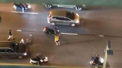 Насилие на шоссе Аялон: избитый мотоциклистом водитель потерял память