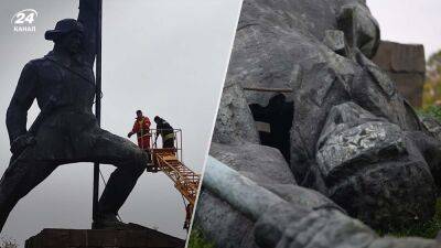 Пошел за Екатериной ІІ: в Ужгороде демонтировали памятник "освободителям"