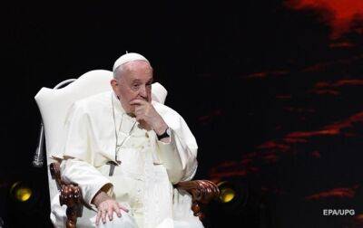 Папа Римский уверен, что войну в Украине "не решить оружием"