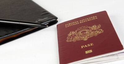Германия: у нелегалов нашли украденные латвийские паспорта, документы купили в Греции по 3000 евро