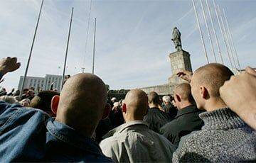 The Guardian: Российские неонацисты планируют нападение на страны Балтии
