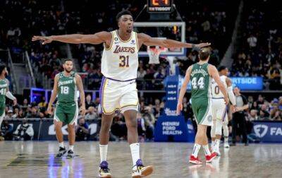 НБА: Нью-Йорк обыгрывает Сакраменто, Лейкерс сильнее аутсайдера