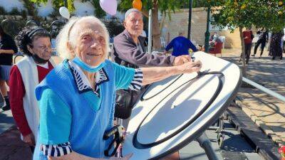 Впервые: в Израиле открылся парк аттракционов для пожилых людей