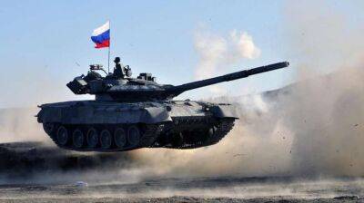 Росія стягує війська до українського кордону у Білорусі