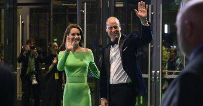 Какой жест используют Кейт Миддлтон и принц Уильям, чтобы выразить чувства на публике
