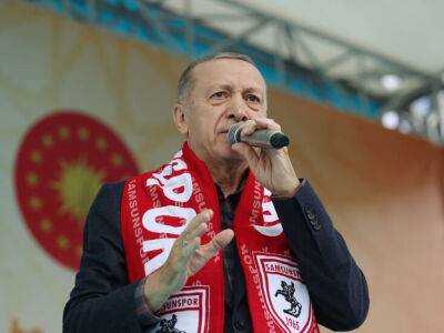 "Конечно же, ударит". Эрдоган допустил, что турецкая баллистическая ракета может достичь столицы Греции