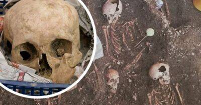 Покоились под супермаркетом. Археологи нашли захоронение с сотнями тел, треть из которых - детские